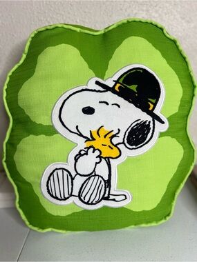 Peanuts Snoopy and Woodstock four-leaf clover throw pillow Polyester Canvas